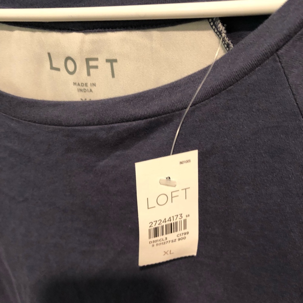 NWT Loft Splitback Top - Picture 3 of 5